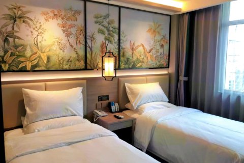 方圆精品酒店(荥阳索河路店)