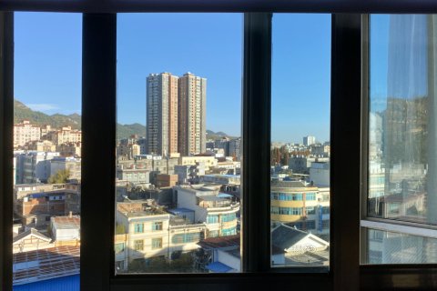 威宁阅舍轻居酒店