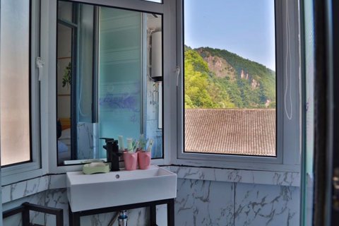 溪上山居客栈(平王线分店)