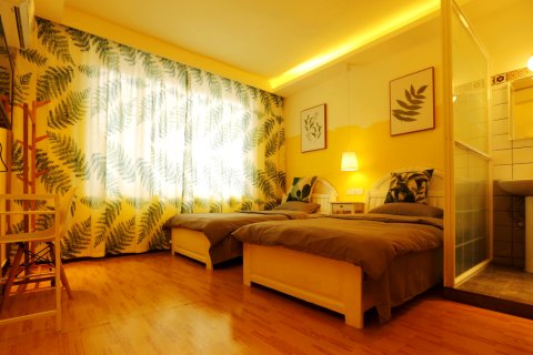 朗晴居空中花园猫咖·观景美宿(阳朔西街店)