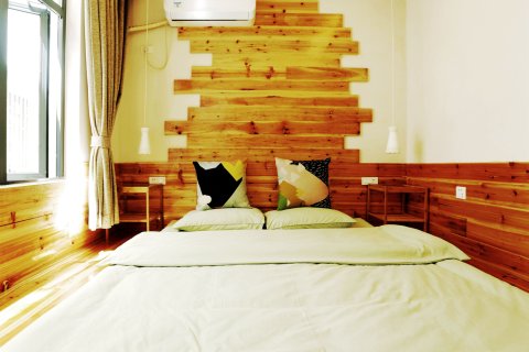 朗晴居空中花园猫咖·观景美宿(阳朔西街店)