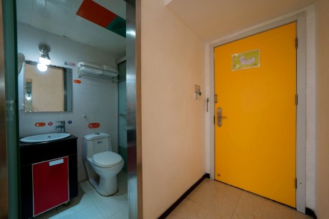 布丁严选酒店(上海外滩四川北路地铁站店)