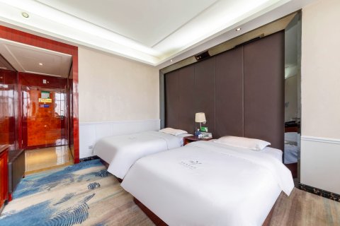 海东华意商务酒店