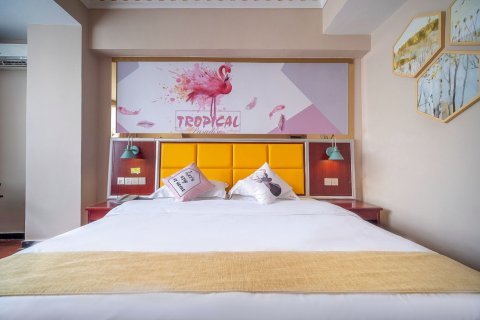 栖悦里酒店(平果中兴生活超市店)