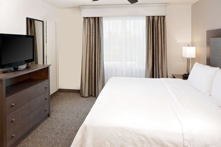 达拉斯市场中心希尔顿欣庭套房酒店(Homewood Suites by Hilton Dallas Market Center)
