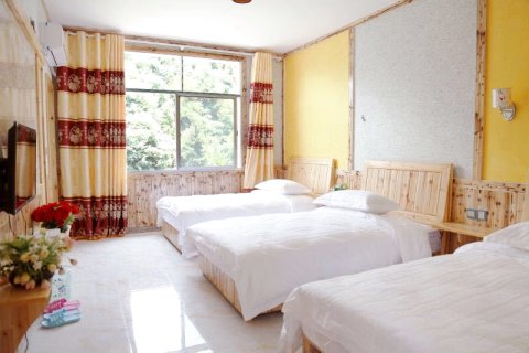 张家界青岩闲居民族特色客栈