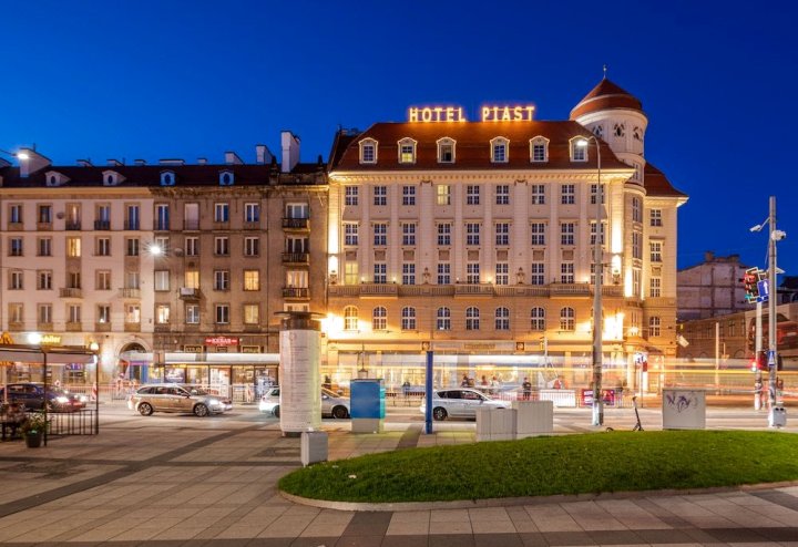 皮亚斯特弗罗茨瓦夫中枢酒店(Hotel Piast Wrocław Centrum)