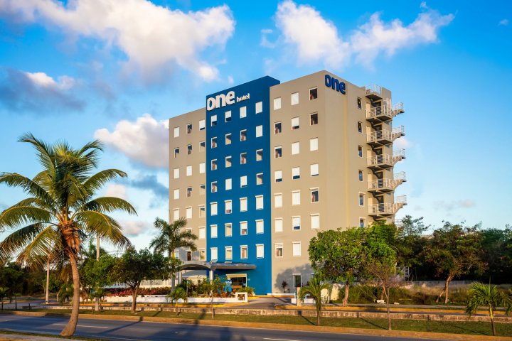 坎昆中心一号酒店(One Cancun Centro)
