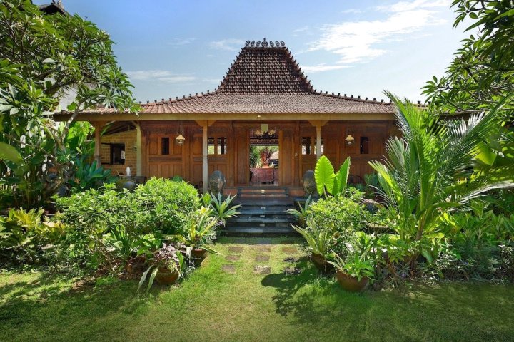 马埃花园别墅旅馆(Mahe Garden Inn and Villas)