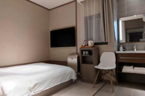 汉庭酒店(青岛五四广场芝泉路地铁站店)