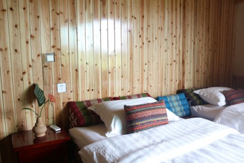 勐腊八角楼客栈