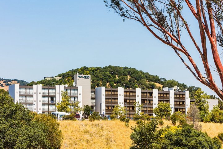 圣拉斐尔马林乡村喜来登福朋酒店(Four Points by Sheraton San Rafael Marin County)