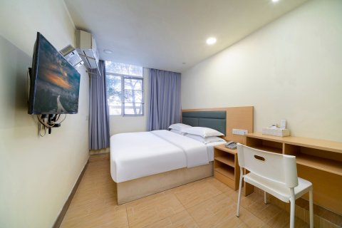 宾凯丽酒店(深圳赤尾地铁站店)