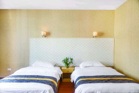 榕江汇江红商务酒店(村超足球场店)