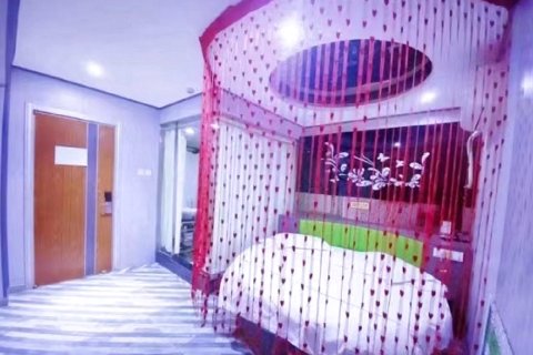 禧龙宾馆(宝清新华路店)