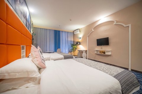 栖悦里酒店(平果中兴生活超市店)