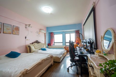 艾米电竞酒店(武汉积玉桥地铁站店)