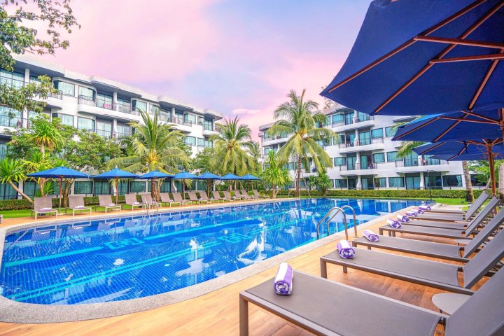 甲米奥南海滩假日风格度假酒店(Holiday Style Ao Nang Beach Resort, Krabi)