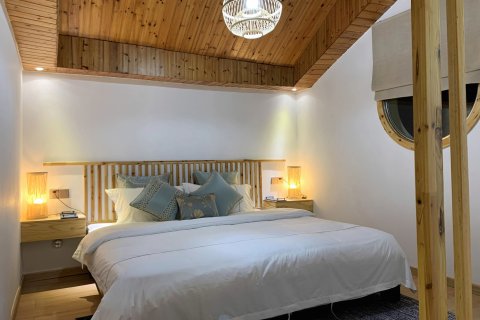 衡山半山腰郡玉山庄