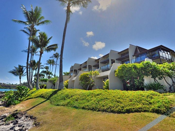 纳皮里角公寓(Condos at Napili Point)