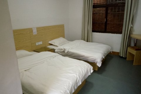 东兴多米踏沙旅舍