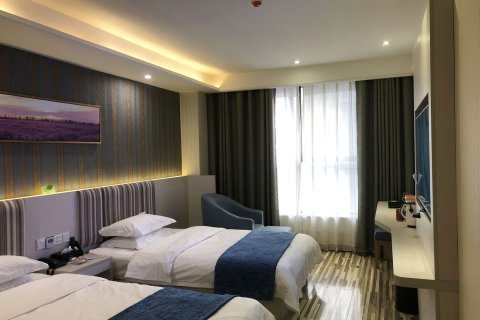 营山铂悦湾酒店(白塔公园店)