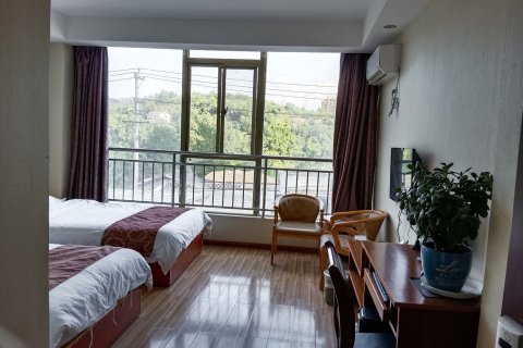 石泉龙江商务酒店