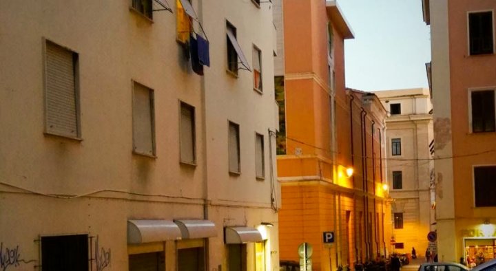 豪姆艾塔里克维塔维克住宿加早餐旅馆(B&B HomEitaly Civitavecchia)