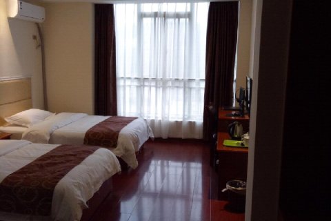 石泉龙江商务酒店