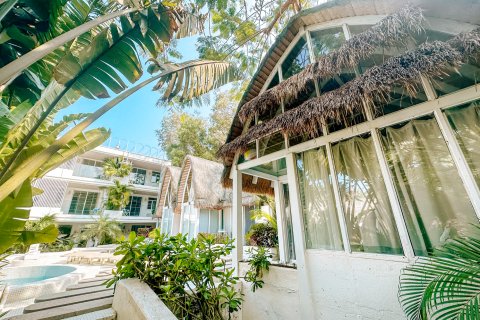 宿约107美宿(三亚亚龙湾博后村店)