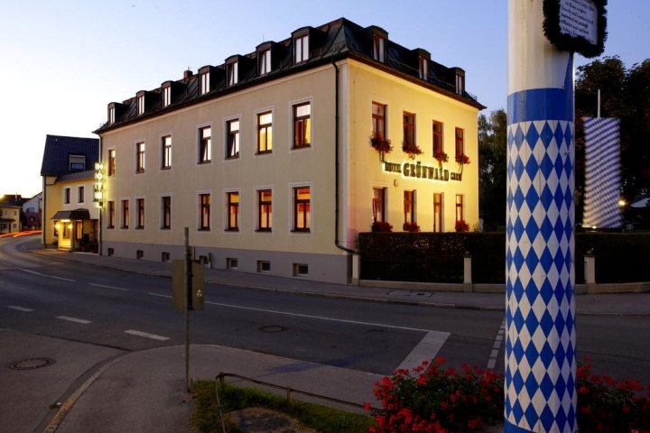 格鲁瓦尔德酒店(Hotel Grünwald)