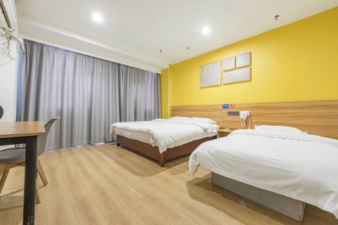 布丁严选酒店(宁波火车站大卿桥地铁站店)