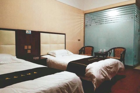 垣曲成志大酒店