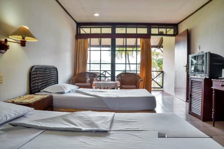 ZEN Rooms Silintong Hotel