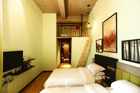 资兴在水一方主题客栈