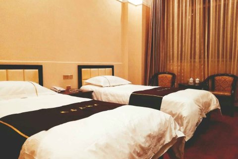 垣曲成志大酒店