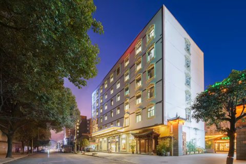 宝利莱酒店(昆明长水国际机场店)