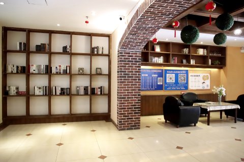 天艺0898酒店(省人民医院海口汽车西站店)