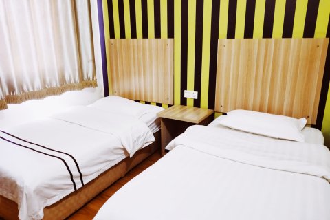 假日宾馆(廊坊高铁站店)