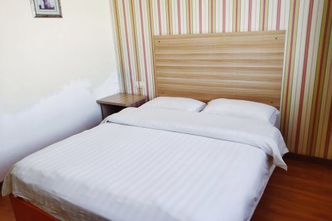 假日宾馆(廊坊高铁站店)