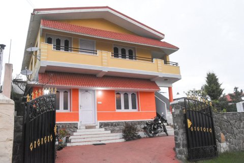 乌罗马哈别墅小屋酒店(Ulo Maha Villa and Cottage)