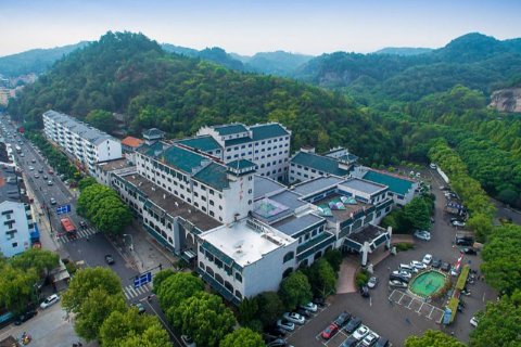 新昌白云山庄(大佛寺店)