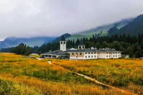 尼勒克阿克塔斯度假村