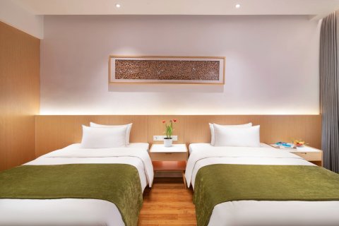 宾顿朗逸酒店(重庆解放碑洪崖洞店)