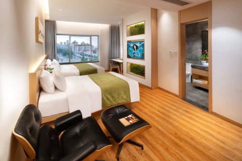 宾顿朗逸酒店(重庆解放碑洪崖洞店)