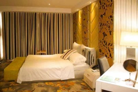 春天时尚酒店(济源一中店)