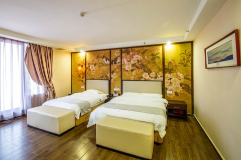 惠潮·侨舍(潮州古城牌坊街广济桥店)