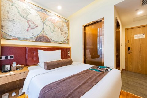 喆啡酒店(哈尔滨中央大街防洪纪念塔店)