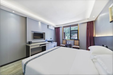 龙洲大酒店(九寨沟游客中心店)