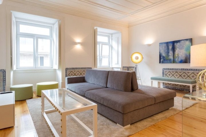 Brand New!!! Trendy Design Flat - Heart of Chiado